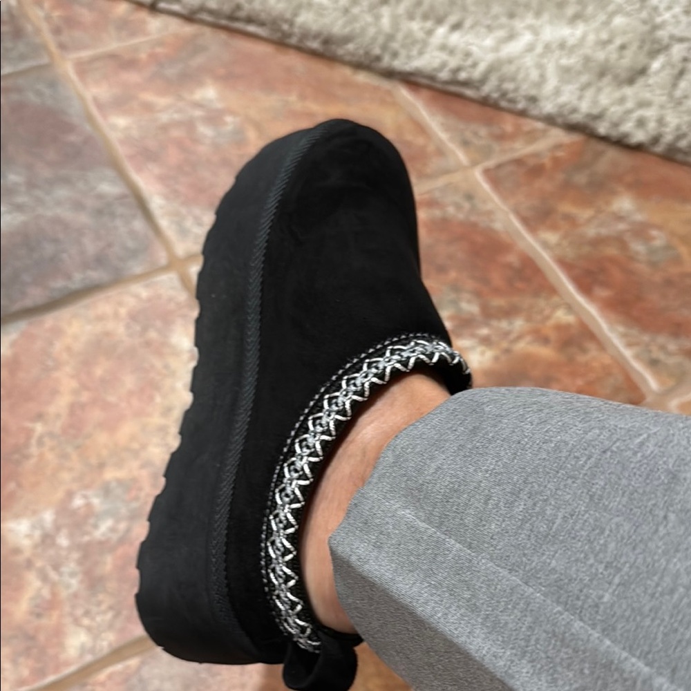 Worn ONCE! Black Mudd